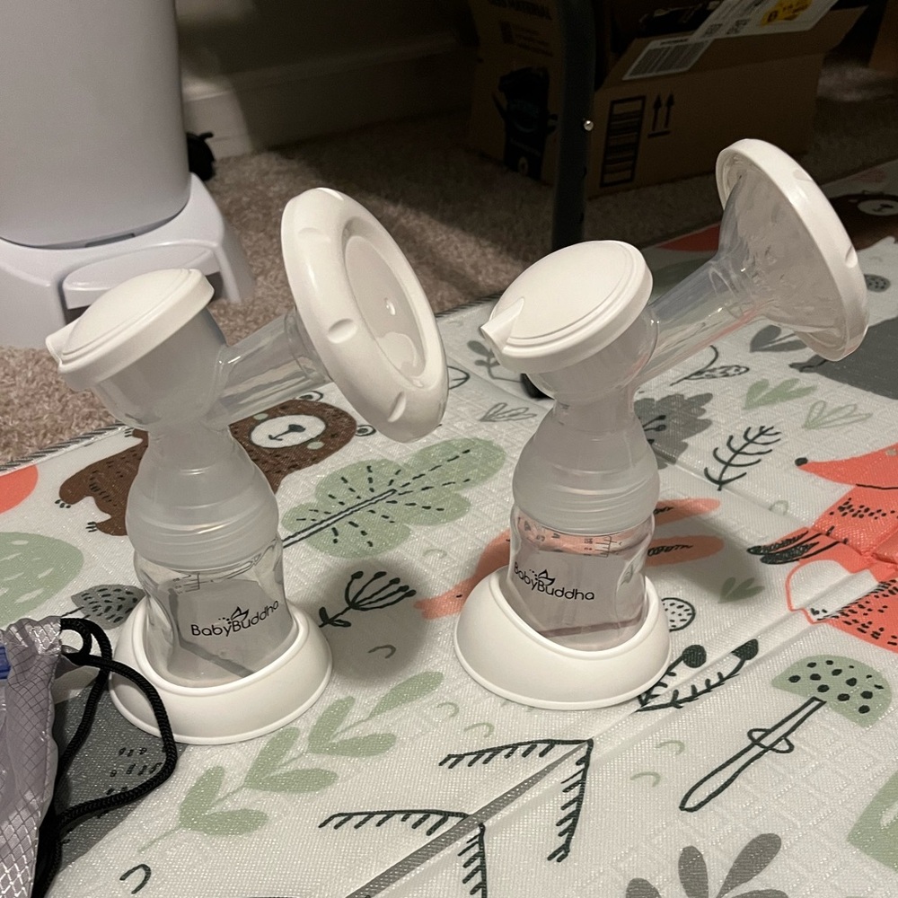 BodyBudd Breast Pump Set - White - Picture 2 of 3